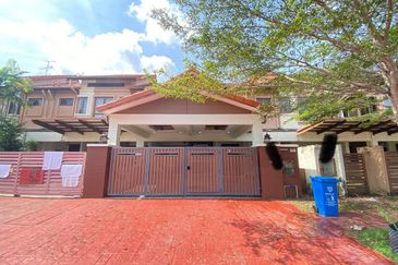 Refurbished  Superlink Lagenda Bukit Jelutong 