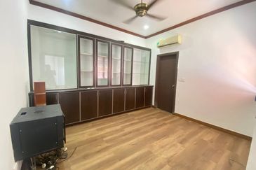 Refurbished  Superlink Lagenda Bukit Jelutong 