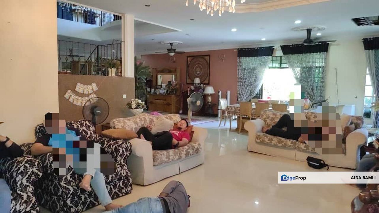 Jalan Tengku Mizan Double Storey Bungalow For Sale, Terengganu, 