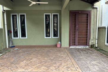 Bukit Jelutong 2 Storey Greenlane