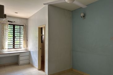 Bukit Jelutong 2 Storey Greenlane