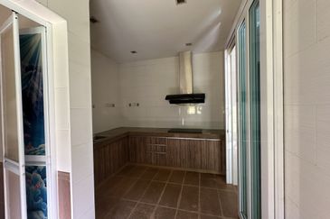 Bukit Jelutong 2 Storey Greenlane