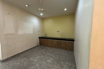 Bukit Jelutong 2 Storey Greenlane