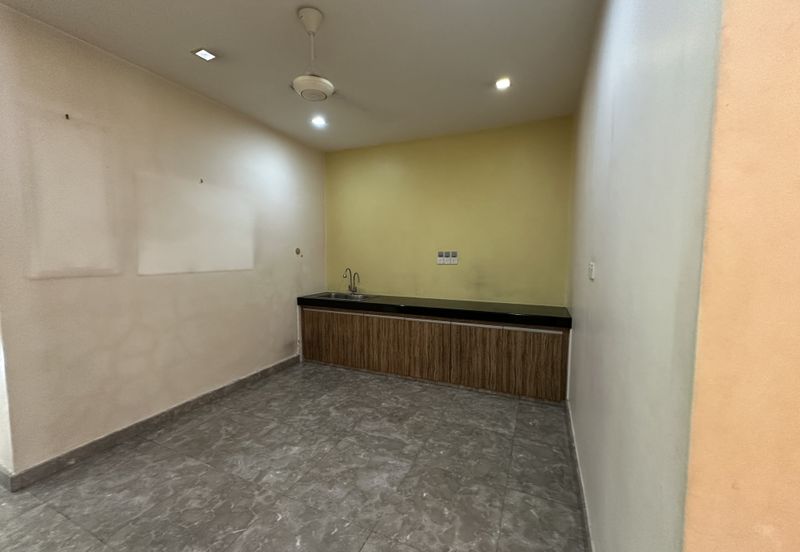 Bukit Jelutong 2 Storey Greenlane