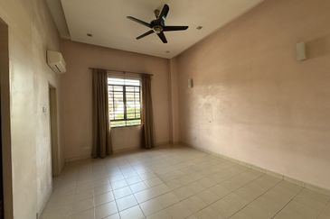 Bukit Jelutong 2 Storey Greenlane