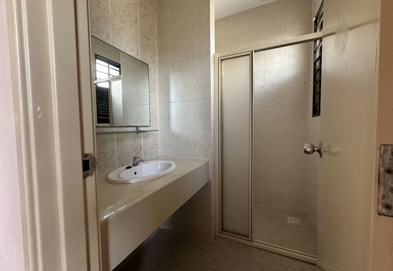 Bukit Jelutong 2 Storey Greenlane