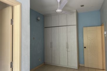 Bukit Jelutong 2 Storey Greenlane