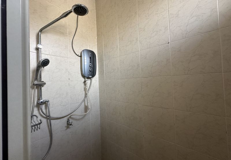 Bukit Jelutong 2 Storey Greenlane