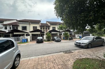 Bukit Jelutong 2 Storey Greenlane