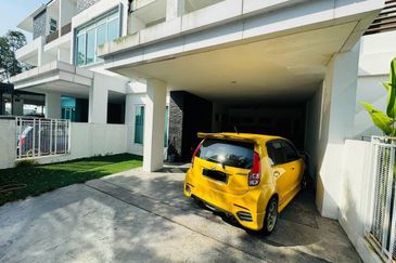 Lagenda Waterfront Homes