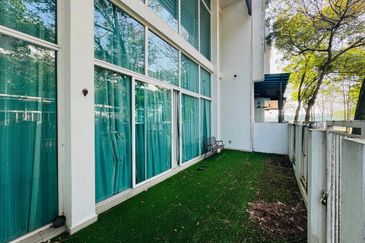 Lagenda Waterfront Homes