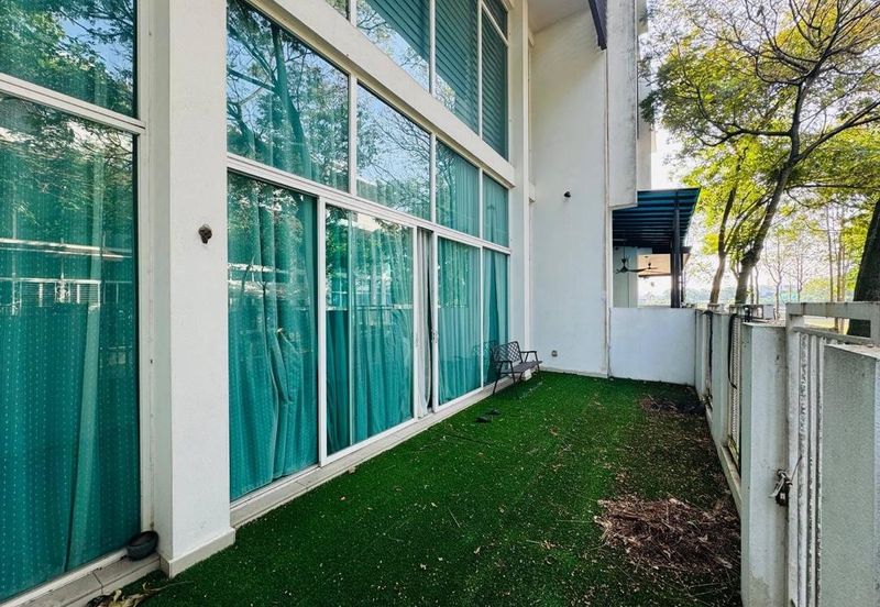 Lagenda Waterfront Homes