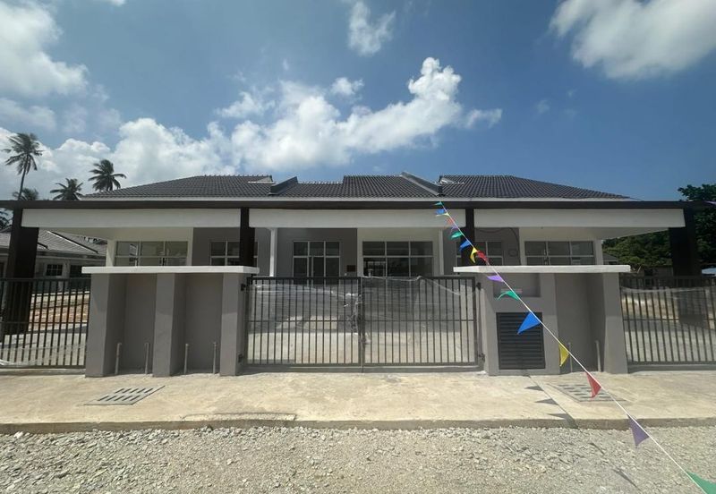 Pulau Indah ( Pulau Lumut )