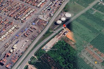 Pulau Indah ( Pulau Lumut )