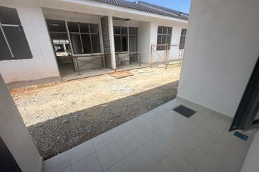 Pulau Indah ( Pulau Lumut )