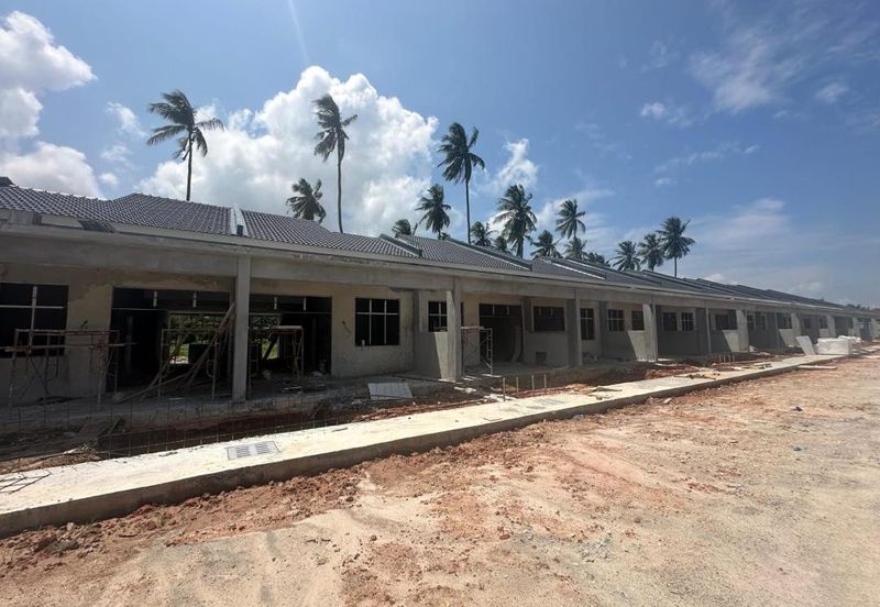 Pulau Indah ( Pulau Lumut )