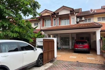 For Sale :Double Storey renovated terrace Jalan Serambi U8 Bukit Jelutong Shah Alam