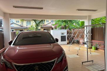 For Sale :Double Storey renovated terrace Jalan Serambi U8 Bukit Jelutong Shah Alam