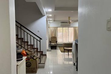 For Sale :Double Storey renovated terrace Jalan Serambi U8 Bukit Jelutong Shah Alam