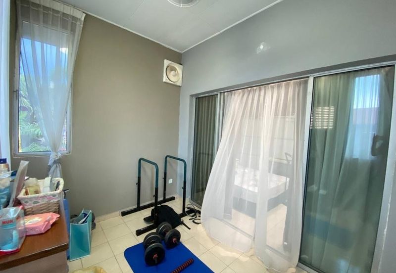 Double Storey Corner Lot in Bukit Jelutong For Sale