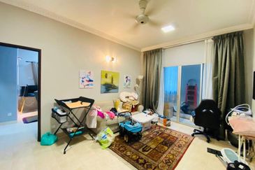 Double Storey Corner Lot in Bukit Jelutong For Sale