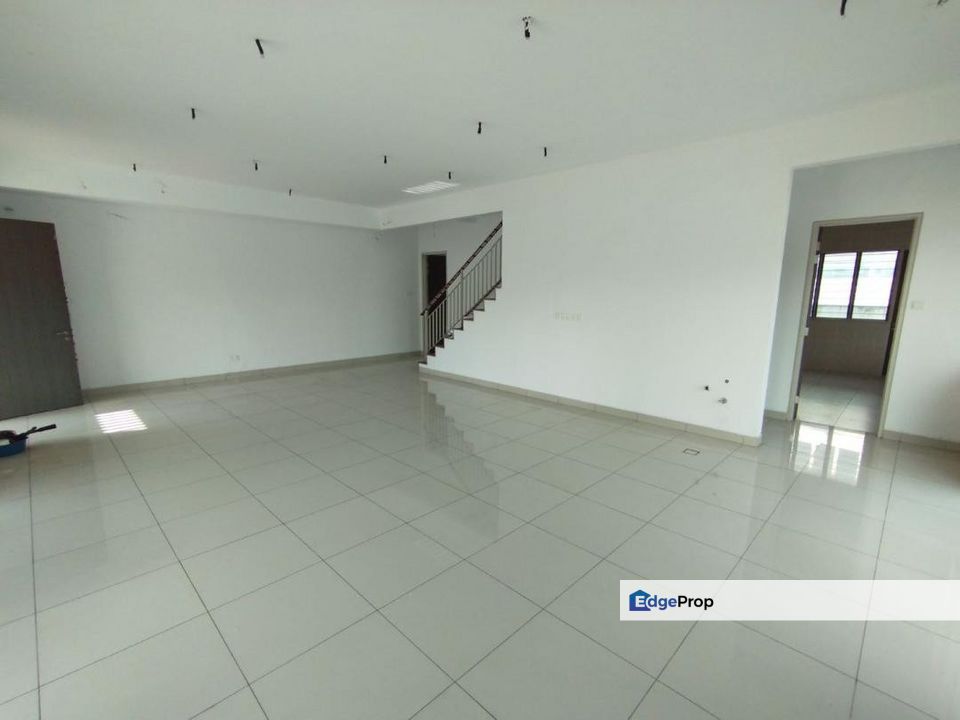 Double Storey Superlink House in Crista Elmina Gardens For Sale, Selangor, Shah Alam