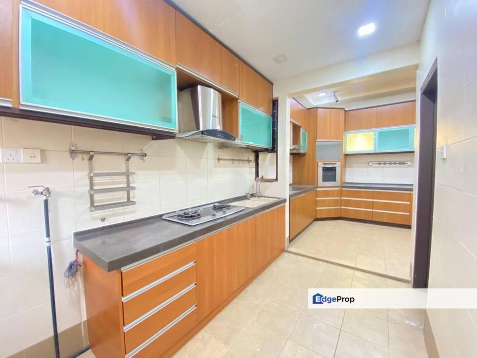 Double Storey House in Lagenda 2 Bukit Jelutong For Sale, Selangor, Shah Alam