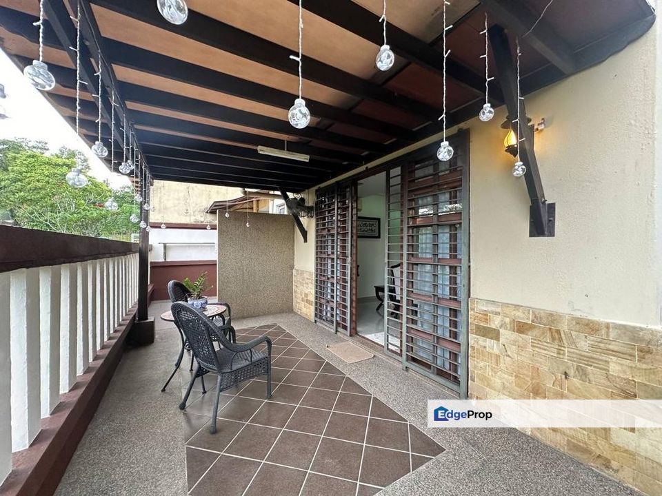  Double Storey Courtyard House in Bukit Jelutong For Sale, Selangor, Bukit Jelutong