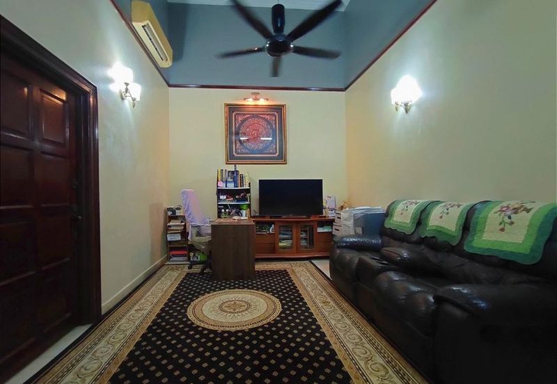 Double Storey House in Bukit Jelutong Shah Alam For Sale