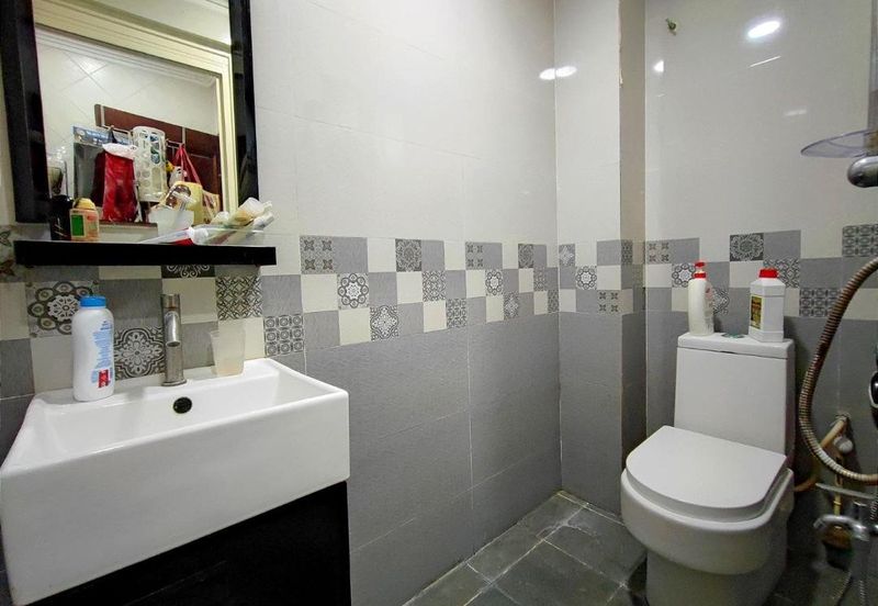 Double Storey House in Bukit Jelutong Shah Alam For Sale