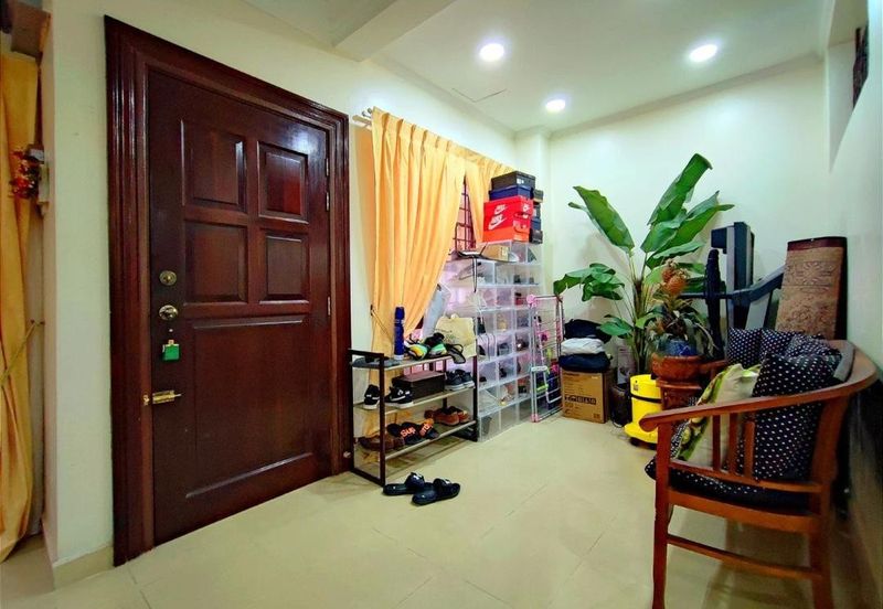 Double Storey House in Bukit Jelutong Shah Alam For Sale