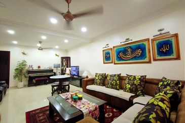 Double Storey House in Bukit Jelutong Shah Alam For Sale