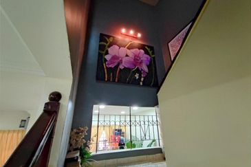 Double Storey House in Bukit Jelutong Shah Alam For Sale