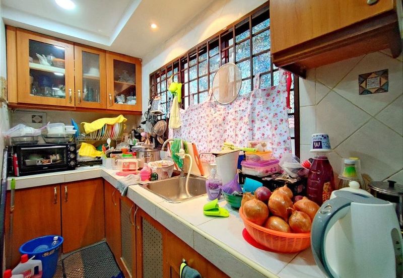 Double Storey House in Bukit Jelutong Shah Alam For Sale