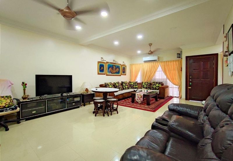 Double Storey House in Bukit Jelutong Shah Alam For Sale