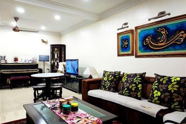 Double Storey House in Bukit Jelutong Shah Alam For Sale