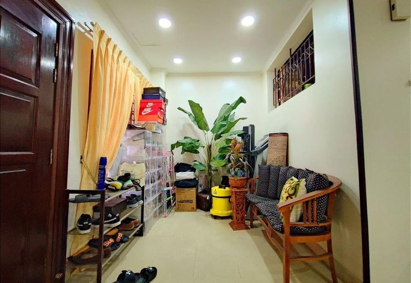 Double Storey House in Bukit Jelutong Shah Alam For Sale