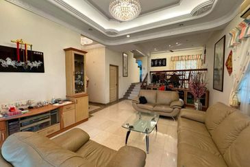 2-Storey Semi Detached  in Jalan Kubah Bukit Jelutong For Sale