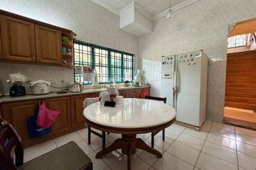 2-Storey Semi Detached  in Jalan Kubah Bukit Jelutong For Sale