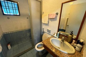 2-Storey Semi Detached  in Jalan Kubah Bukit Jelutong For Sale