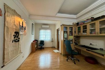 2-Storey Semi Detached  in Jalan Kubah Bukit Jelutong For Sale