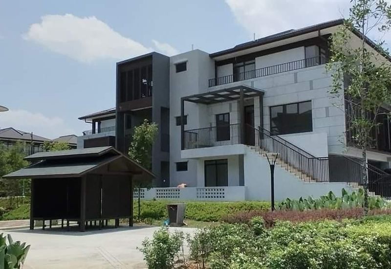 3 Storey EndLot Terrace The Mulia Residences Cyberjaya For Sale