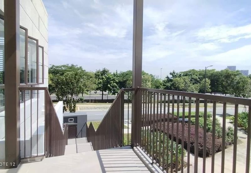 3 Storey EndLot Terrace The Mulia Residences Cyberjaya For Sale