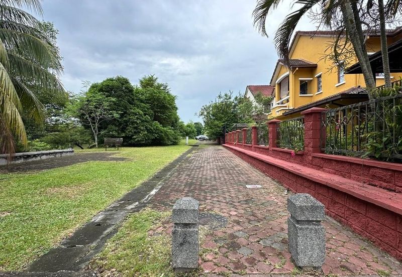 2 Storey Terrace House Corner Lot in Bukit Jelutong For Sale