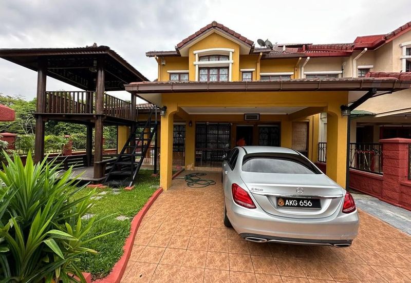 2 Storey Terrace House Corner Lot in Bukit Jelutong For Sale