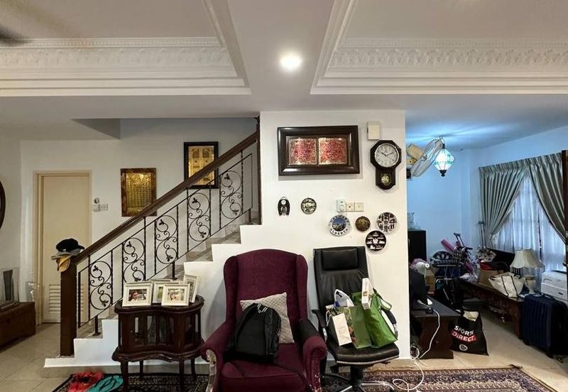 2 Storey Terrace House Corner Lot in Bukit Jelutong For Sale