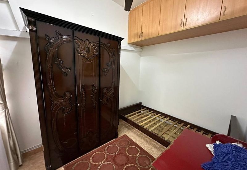 2 Storey Terrace House Corner Lot in Bukit Jelutong For Sale