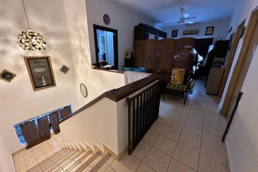 2 Storey Terrace House Corner Lot in Bukit Jelutong For Sale