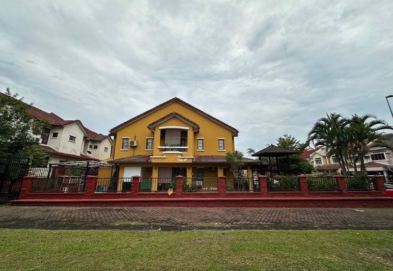 2 Storey Terrace House Corner Lot in Bukit Jelutong For Sale