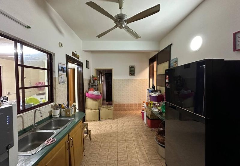 2 Storey Terrace House Corner Lot in Bukit Jelutong For Sale